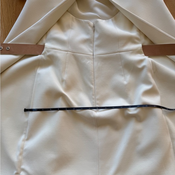 Alexander McQueen Cream Cape Dress - Picture 7 of 8